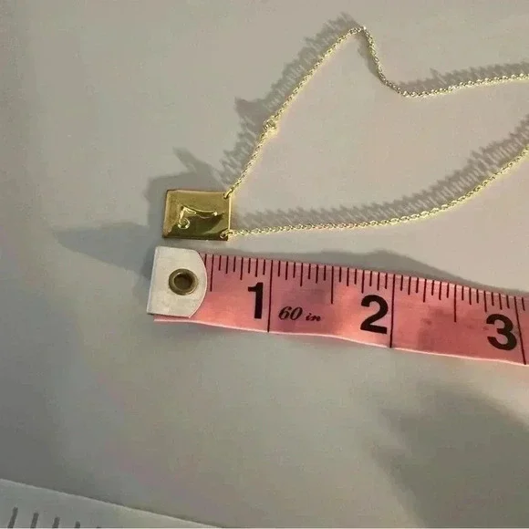 Savvy Cie – 18K Gold Vermeil Script Initial Pendant Necklace - Letter-L - Picture 5 of 5